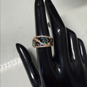 Elegant Gold and Blue Gemstone Ring